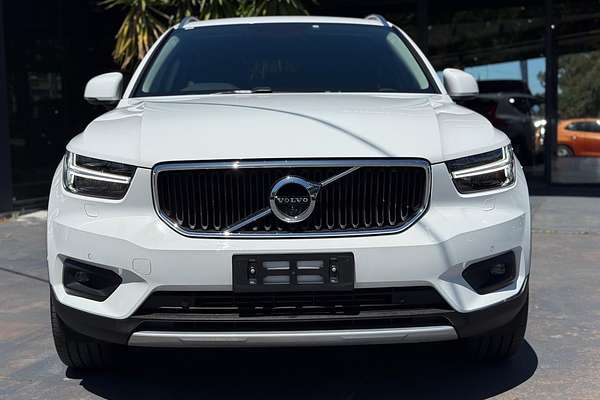 2021 Volvo XC40 T4 Momentum
