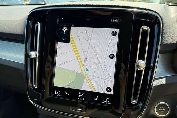 2021 Volvo XC40 T4 Momentum