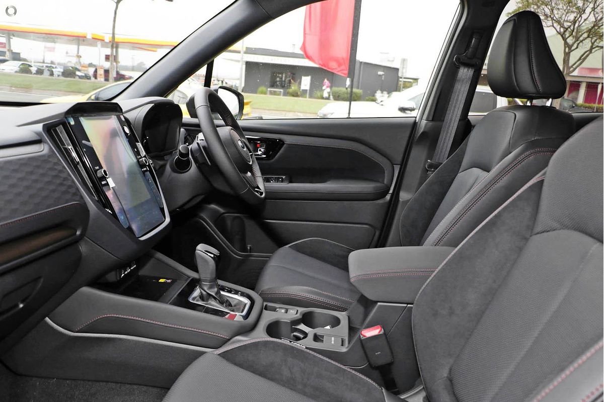 2025 Subaru Forester Hybrid Touring S6