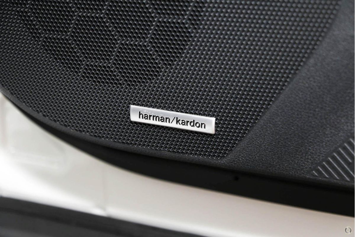 2025 Subaru Forester Hybrid Touring S6