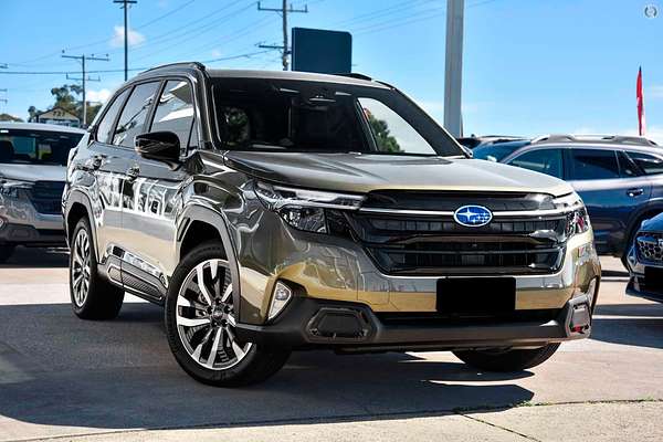 2025 Subaru Forester Hybrid Touring S6