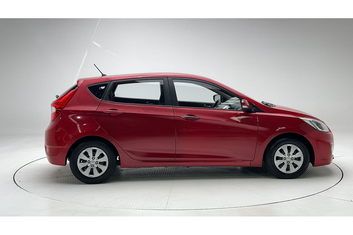 2015 Hyundai Accent Active RB2