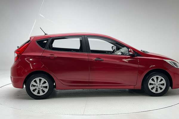 2015 Hyundai Accent Active RB2