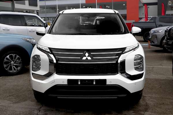 2025 Mitsubishi Outlander ES ZM