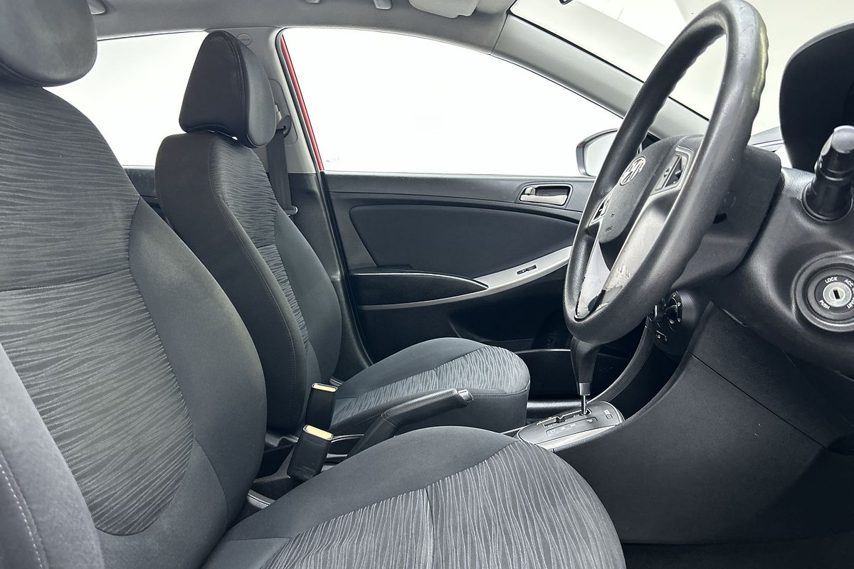 2015 Hyundai Accent Active RB2