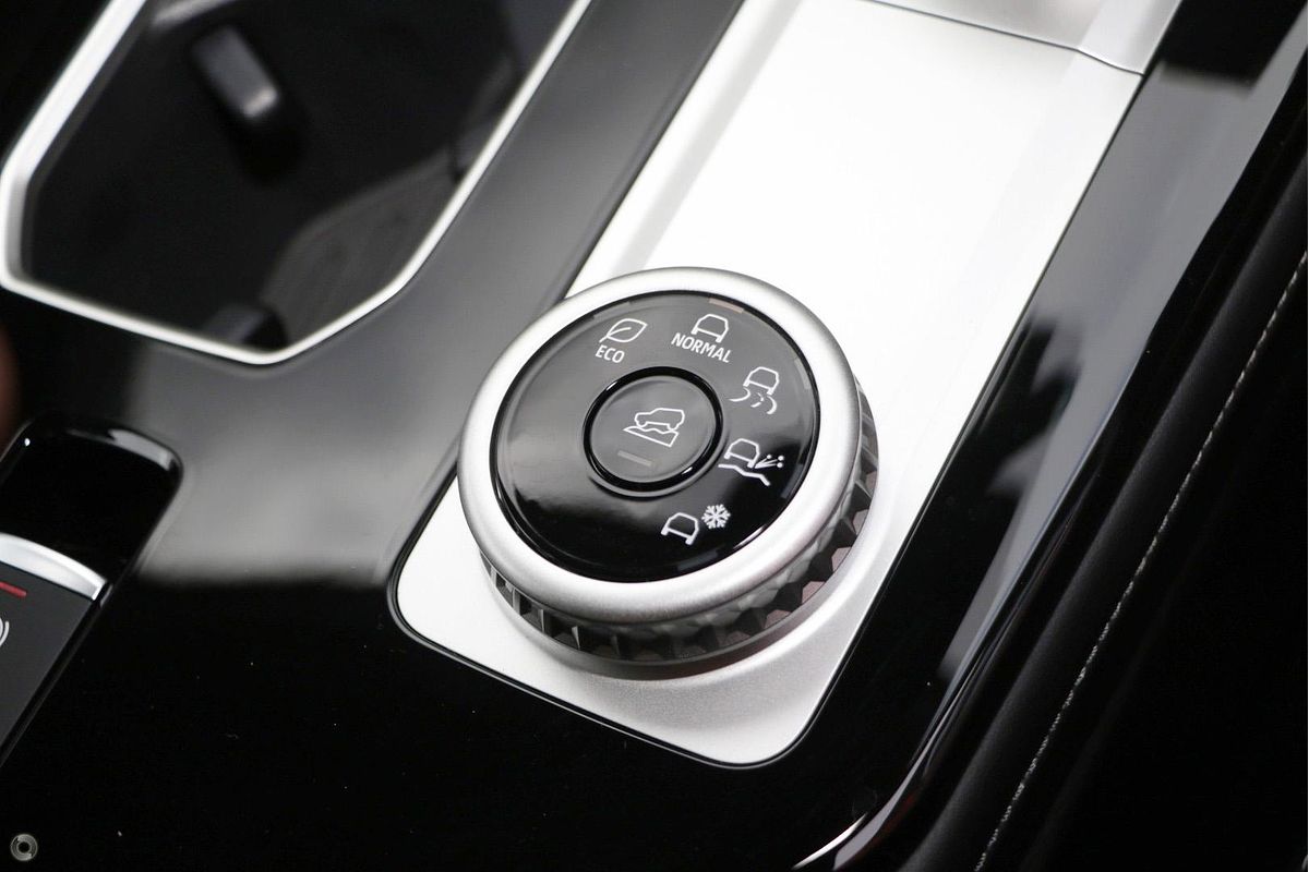 2025 Mitsubishi Outlander ES ZM