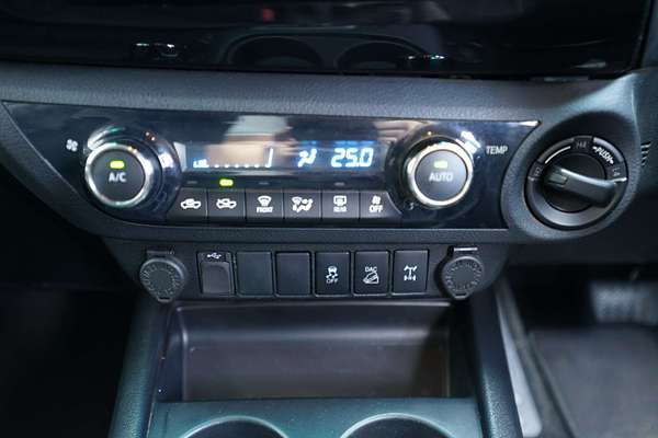 2018 Toyota Hilux SR5 GUN126R