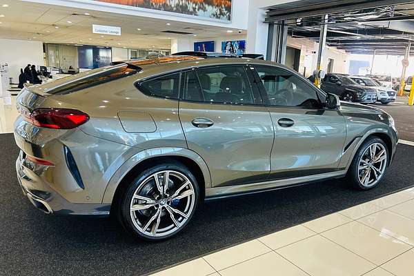 2020 BMW X6 M50i G06
