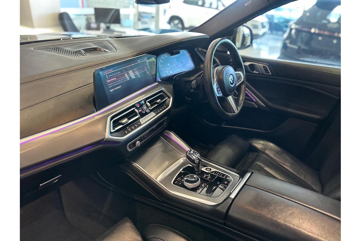 2020 BMW X6 M50i G06