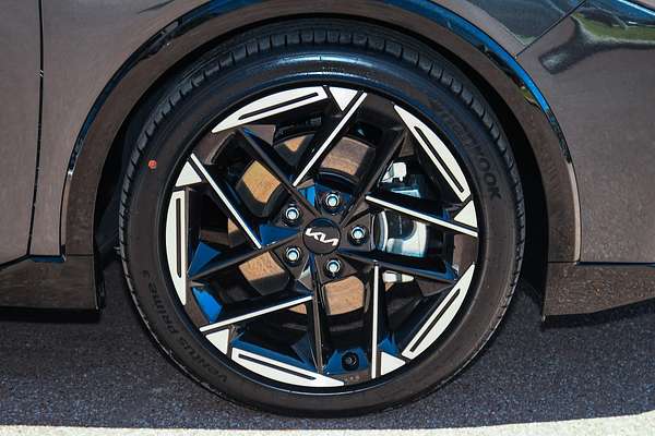 2025 Kia K4 GT-Line CL4m