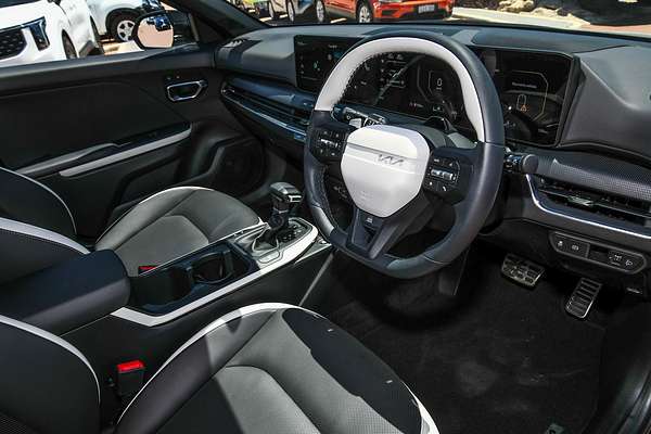 2025 Kia K4 GT-Line CL4m