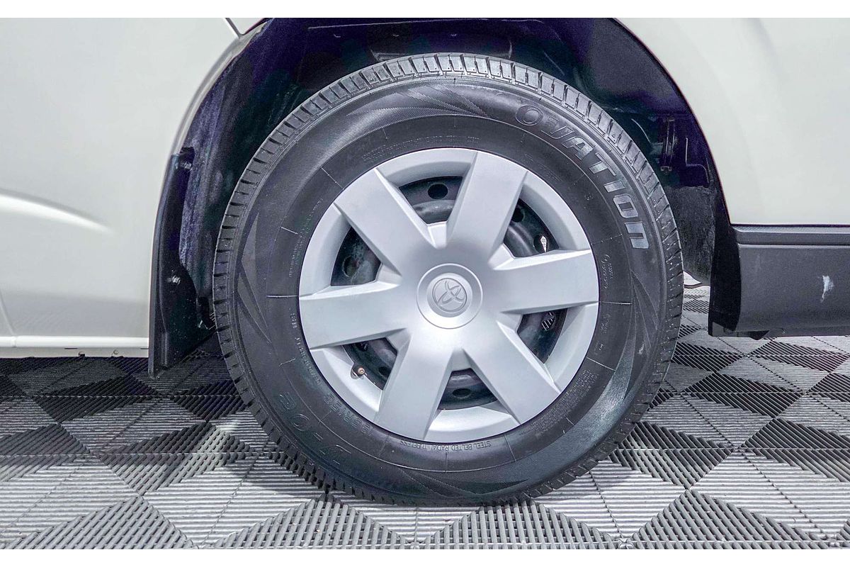 2013 Toyota Hiace Commuter TRH223R ELWB High Roof