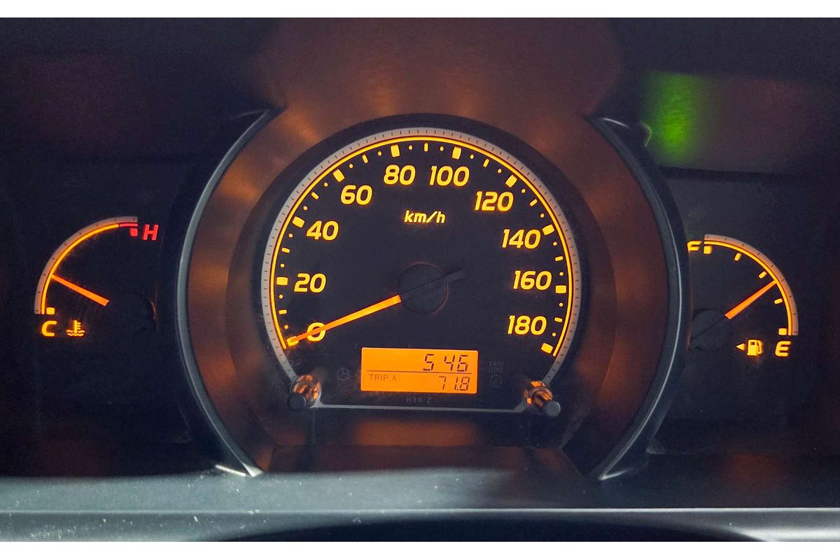 2013 Toyota Hiace Commuter TRH223R ELWB High Roof