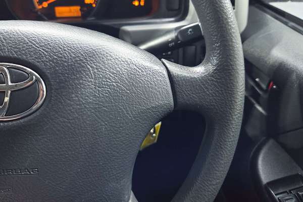 2013 Toyota Hiace Commuter TRH223R ELWB High Roof