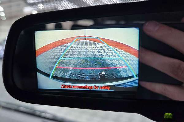 2013 Toyota Hiace Commuter TRH223R ELWB High Roof