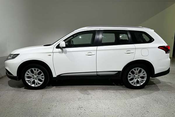 2020 Mitsubishi Outlander ES ZL