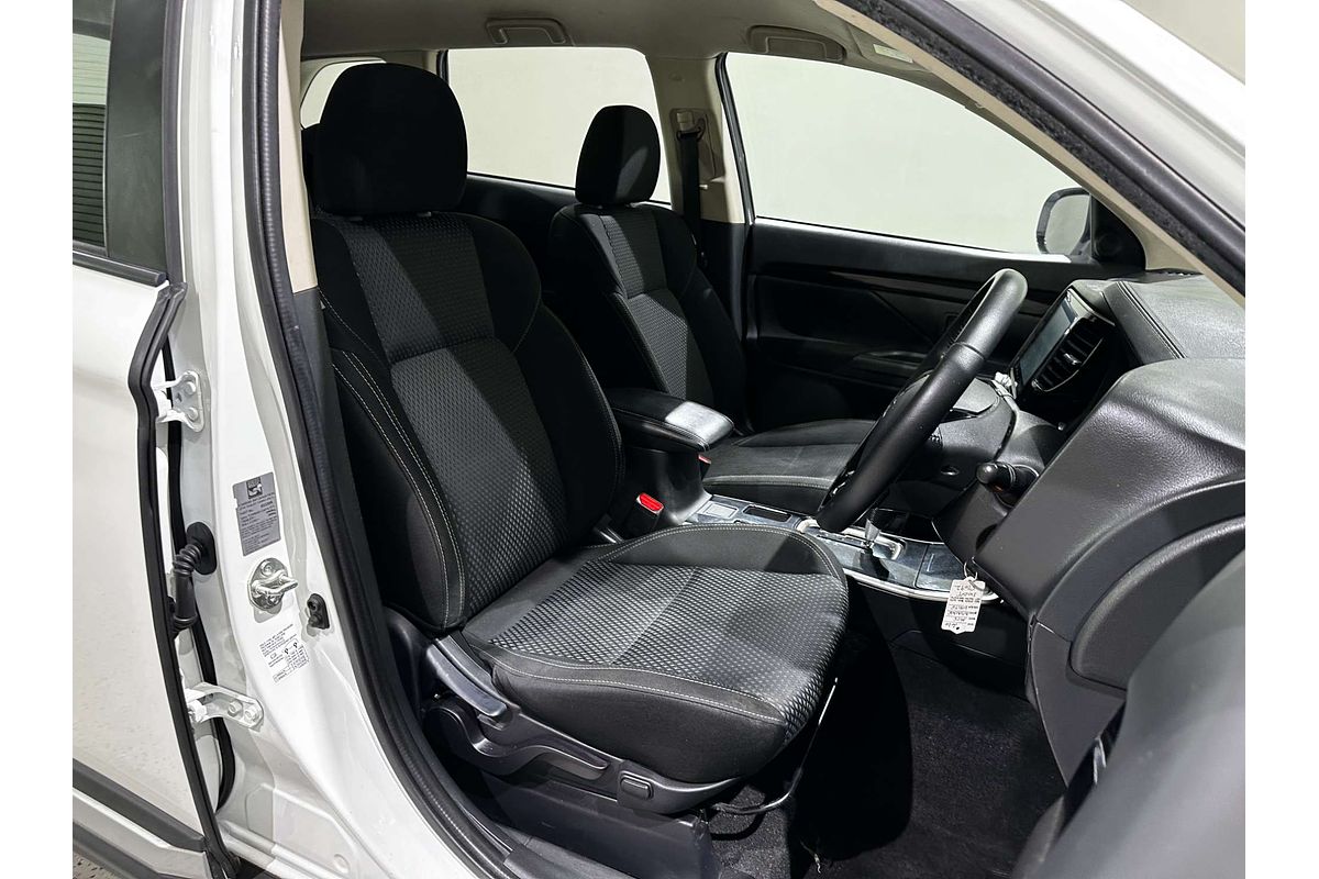 2020 Mitsubishi Outlander ES ZL