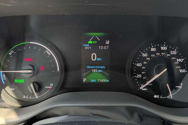 2022 Toyota SIENNA LE