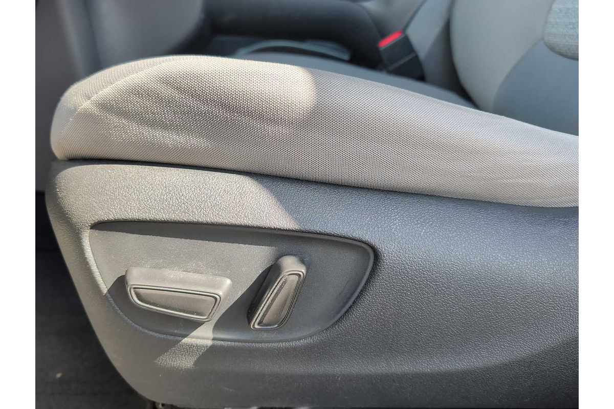 2022 Toyota SIENNA LE