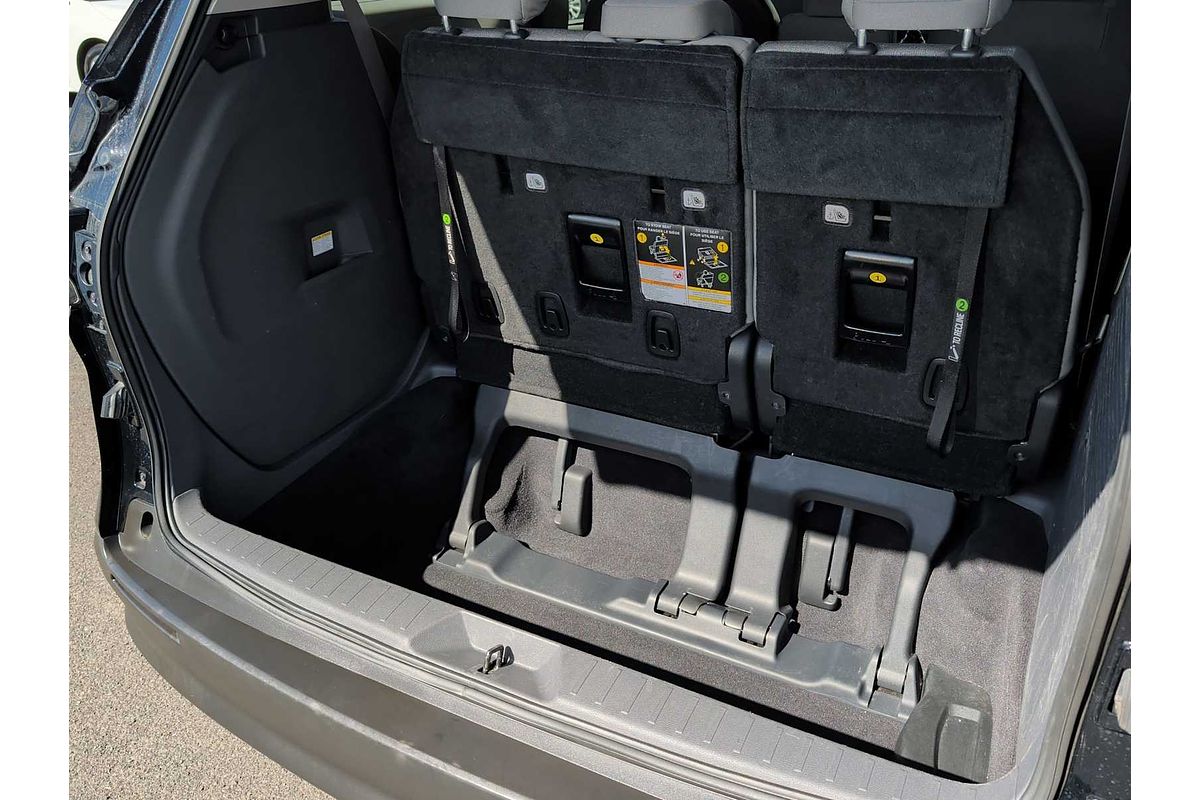 2022 Toyota SIENNA LE