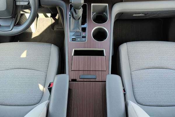 2022 Toyota SIENNA LE