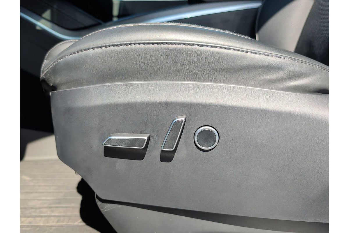 2023 Tesla Model X Plaid