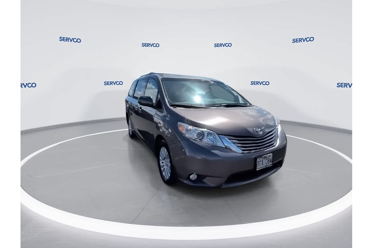 2017 Toyota SIENNA XLE