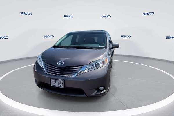 2017 Toyota SIENNA XLE