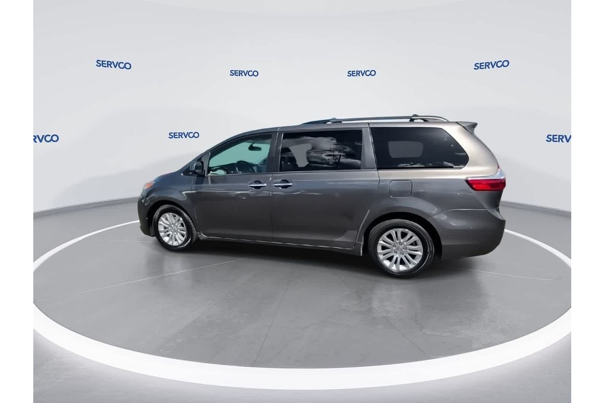 2017 Toyota SIENNA XLE