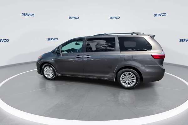 2017 Toyota SIENNA XLE