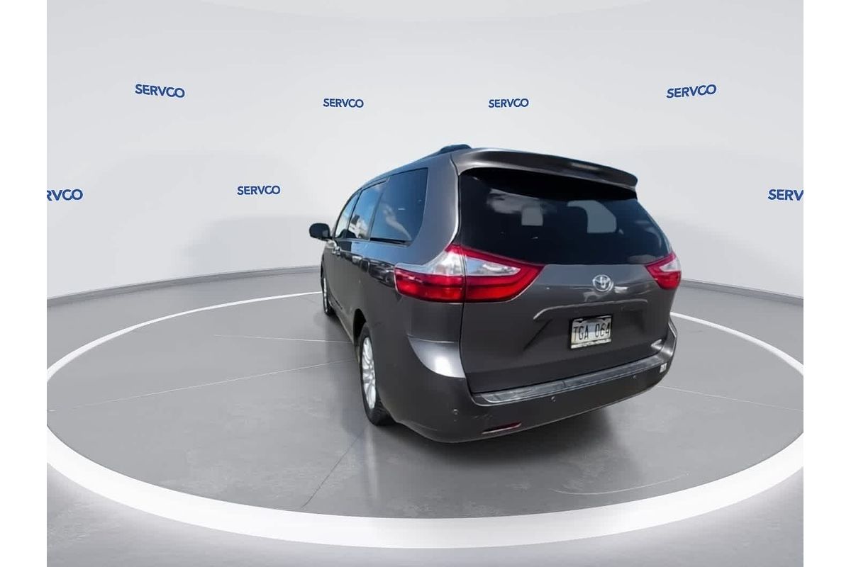 2017 Toyota SIENNA XLE