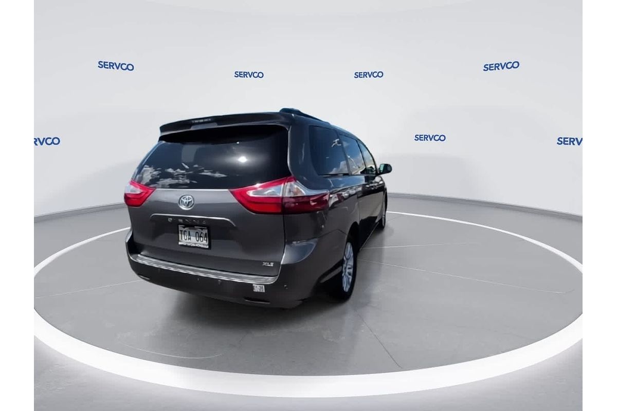 2017 Toyota SIENNA XLE