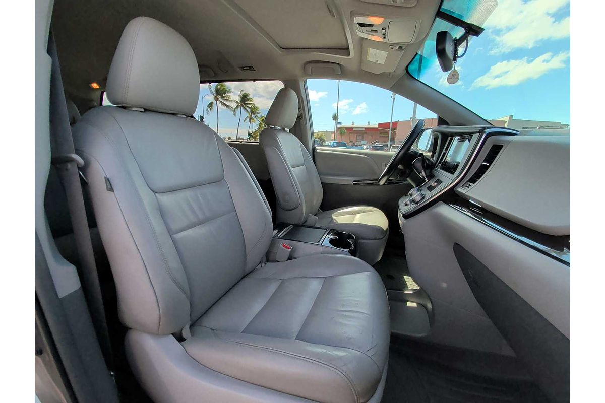 2017 Toyota SIENNA XLE