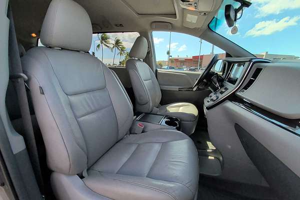 2017 Toyota SIENNA XLE