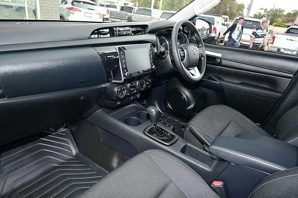 2024 Toyota Hilux SR GUN126R 4X4