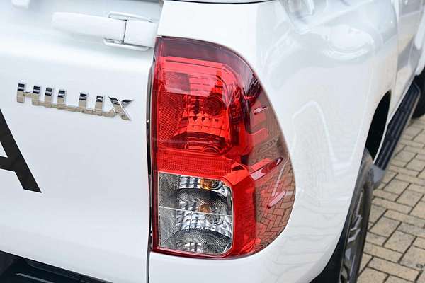 2024 Toyota Hilux SR GUN126R 4X4