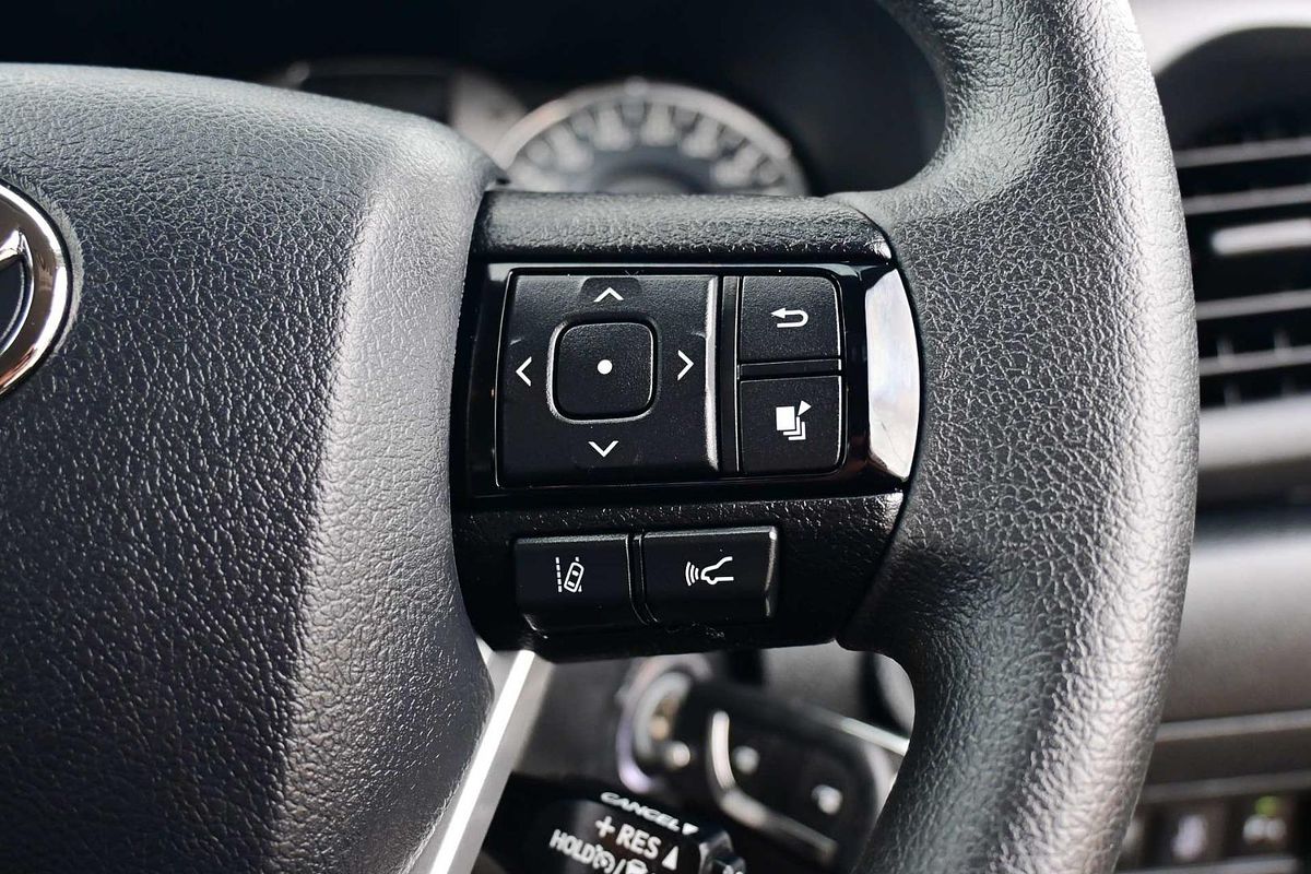 2024 Toyota Hilux SR GUN126R 4X4