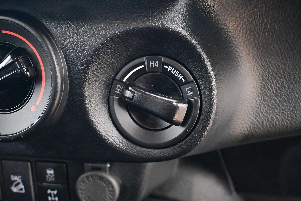 2024 Toyota Hilux SR GUN126R 4X4