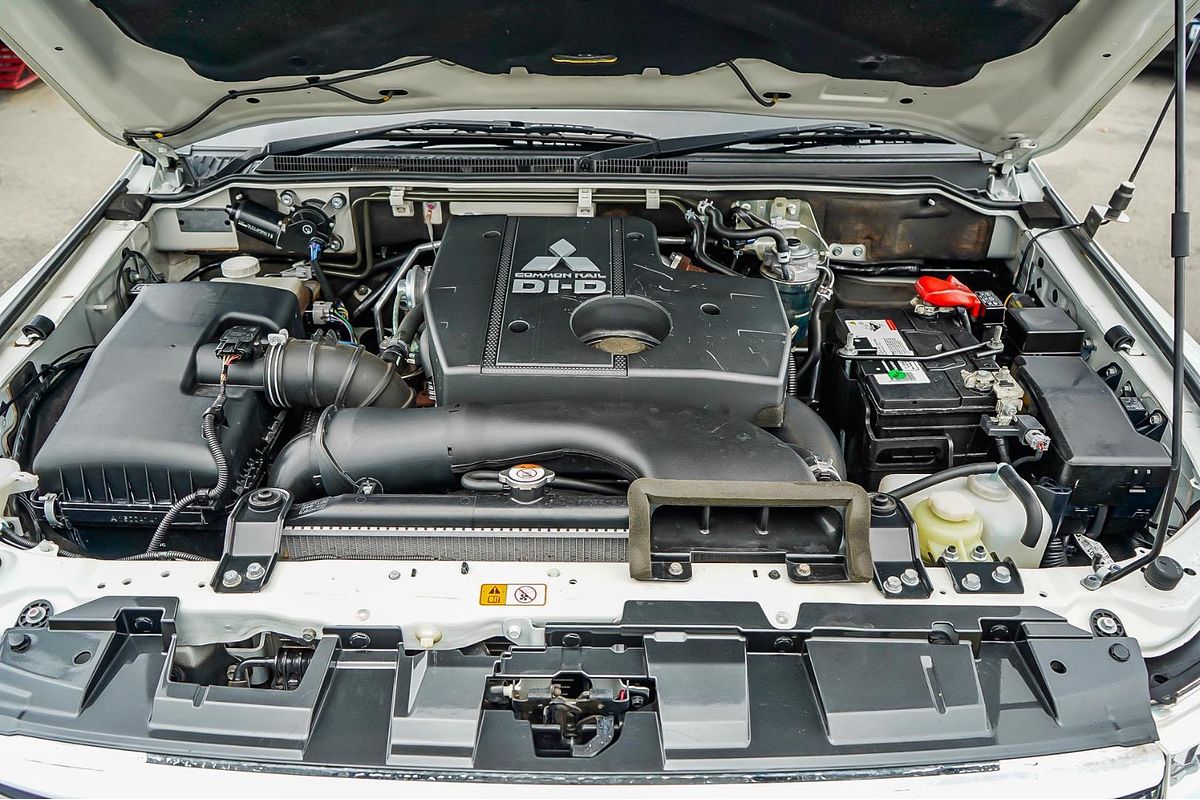 2017 Mitsubishi Pajero GLX NX