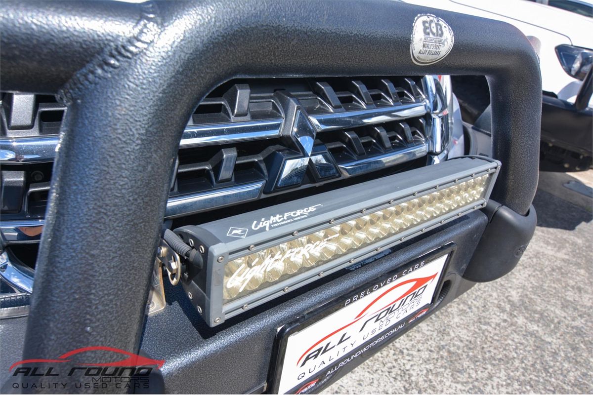 2016 Mitsubishi Pajero GLS NX