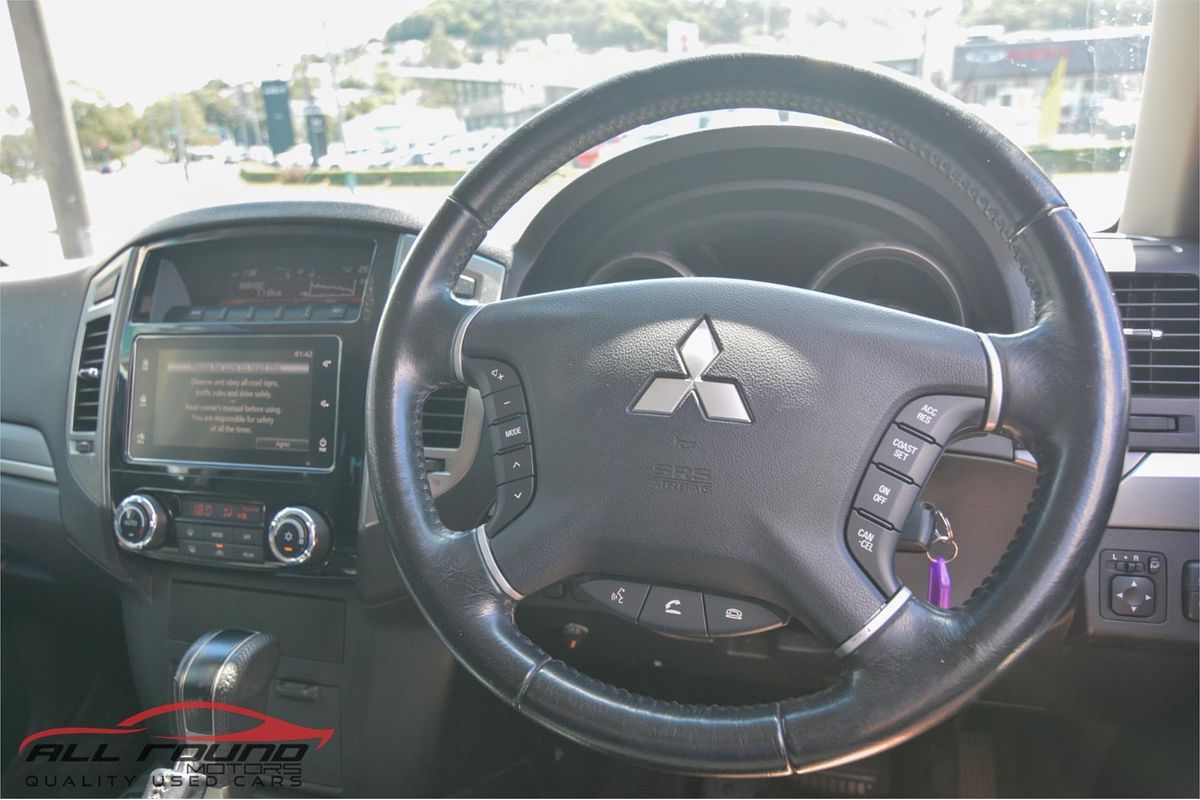 2016 Mitsubishi Pajero GLS NX