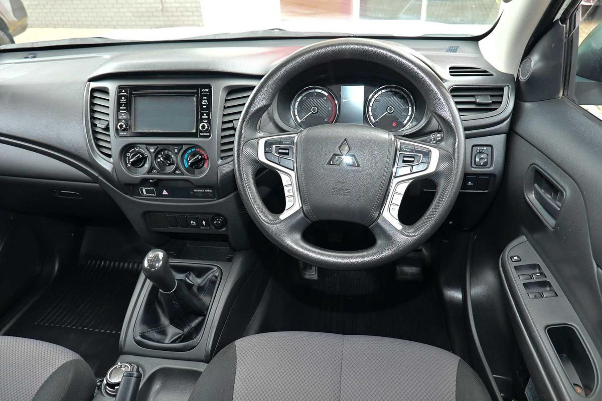 2019 Mitsubishi Triton GLX ADAS MR 4X4