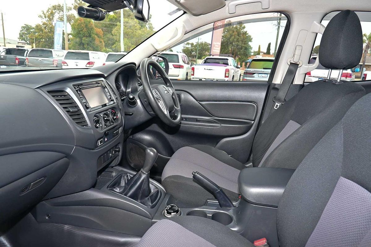 2019 Mitsubishi Triton GLX ADAS MR 4X4