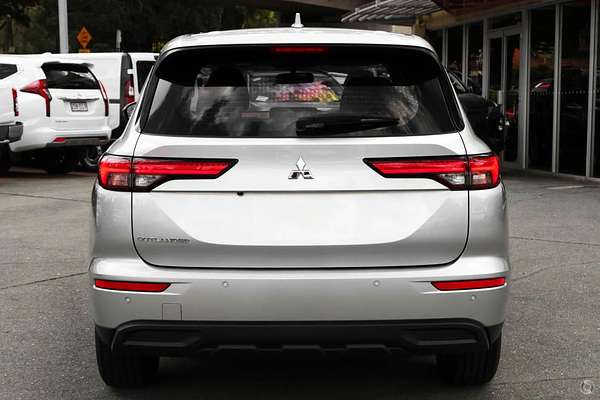 2025 Mitsubishi Outlander ES ZM