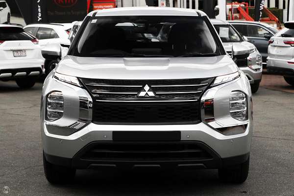 2025 Mitsubishi Outlander ES ZM