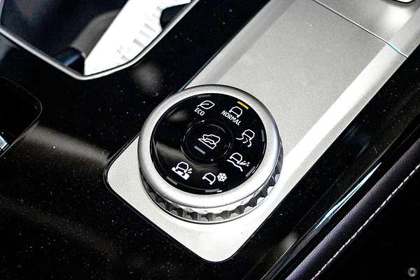 2025 Mitsubishi Outlander Exceed ZM