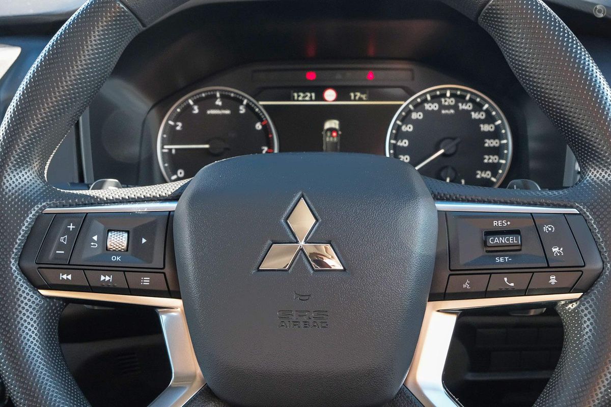 2025 Mitsubishi Outlander ES ZM