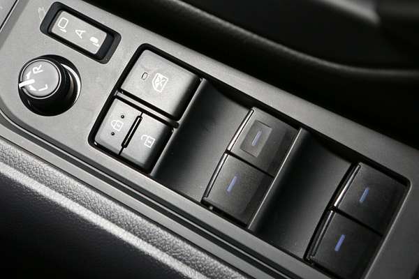 2024 Toyota Landcruiser GXL FJA300R