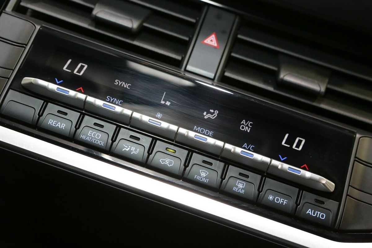 2024 Toyota Landcruiser GXL FJA300R