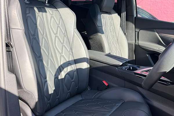 2023 Peugeot 3008 GT Sport P84
